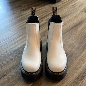 Dr. Martens 2976 Platform Chelsea Boots